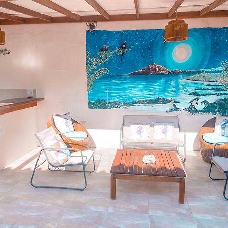 Hotel Coral Blanco With High Speed Internet Starlink And Galapagos Tour Operator プエルト・ビジャミル エクステリア 写真