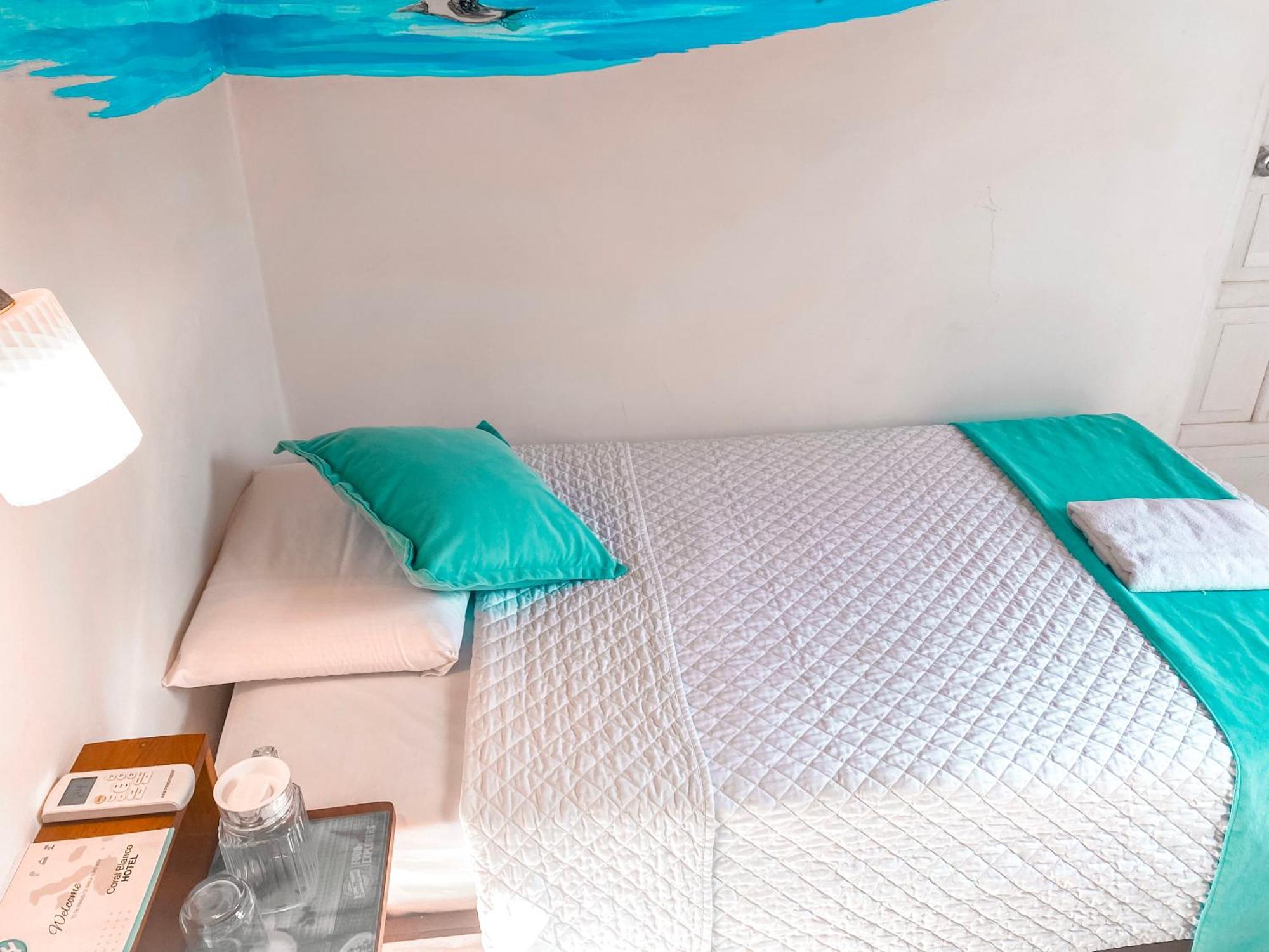 Hotel Coral Blanco With High Speed Internet Starlink And Galapagos Tour Operator プエルト・ビジャミル エクステリア 写真
