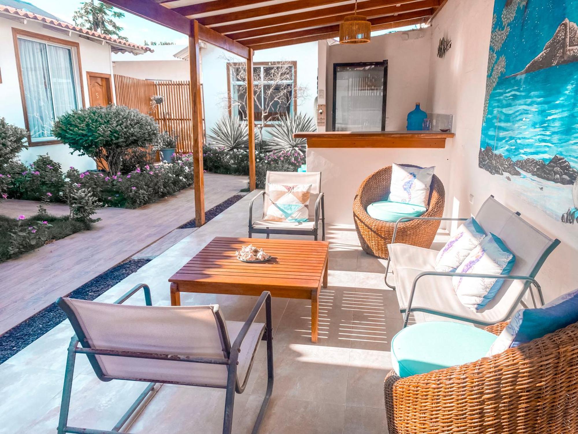 Hotel Coral Blanco With High Speed Internet Starlink And Galapagos Tour Operator プエルト・ビジャミル エクステリア 写真