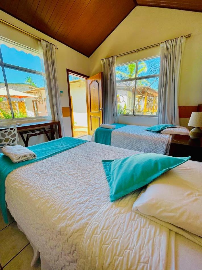 Hotel Coral Blanco With High Speed Internet Starlink And Galapagos Tour Operator プエルト・ビジャミル エクステリア 写真